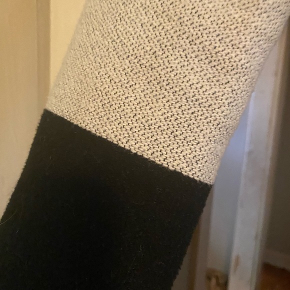 BB Dakota Sweater - Picture 5 of 7